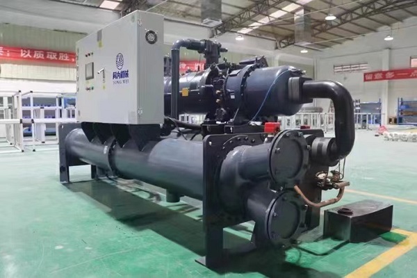 Variabel frekvenskylare vs. Fixed Frequency Chiller: Vilken är mer lämpad för din process?